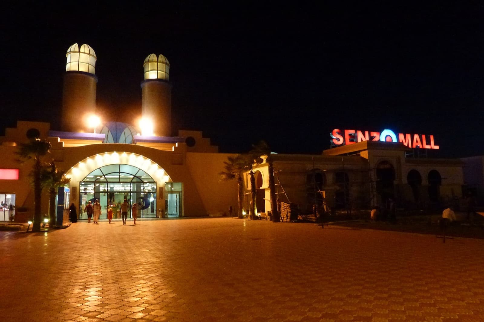 Private Transfer To and From Senzo Mall Hurghada